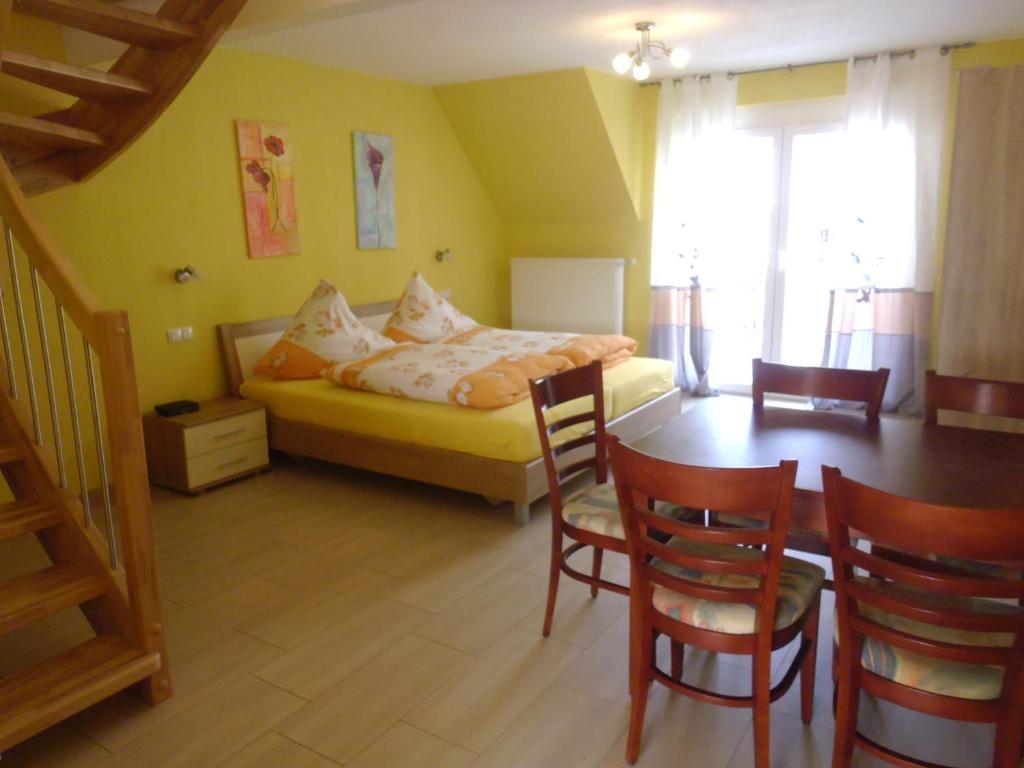 Pension Lelila Rust - Ex Gaestehaus Milella Rum bild